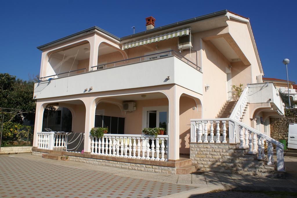 Apartment Nevenka كرك المظهر الخارجي الصورة
